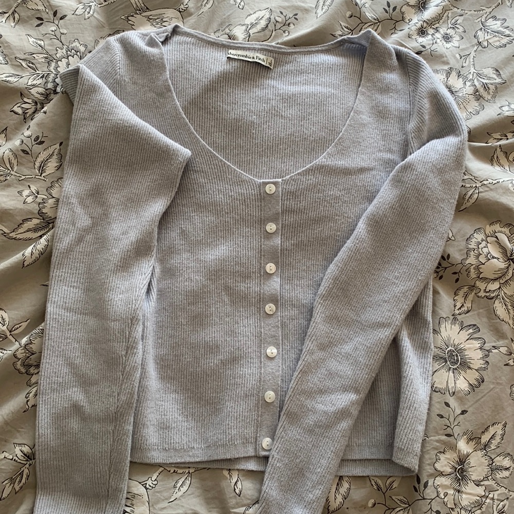 Abercrombie sweater size large super soft blue gray.